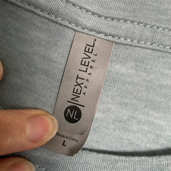 JOY Tshirt Size Large $10 Good condition 🙌 - Picture 3 of 3